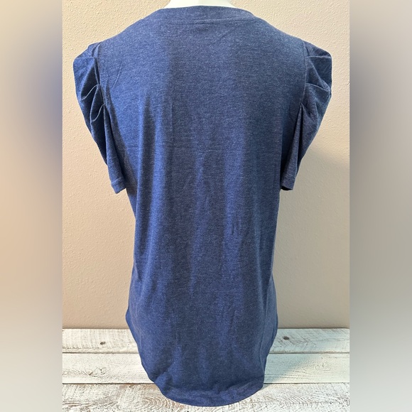 Puff Sleeve Hi-Low V-Neck Tee - NWT - Picture 3 of 5